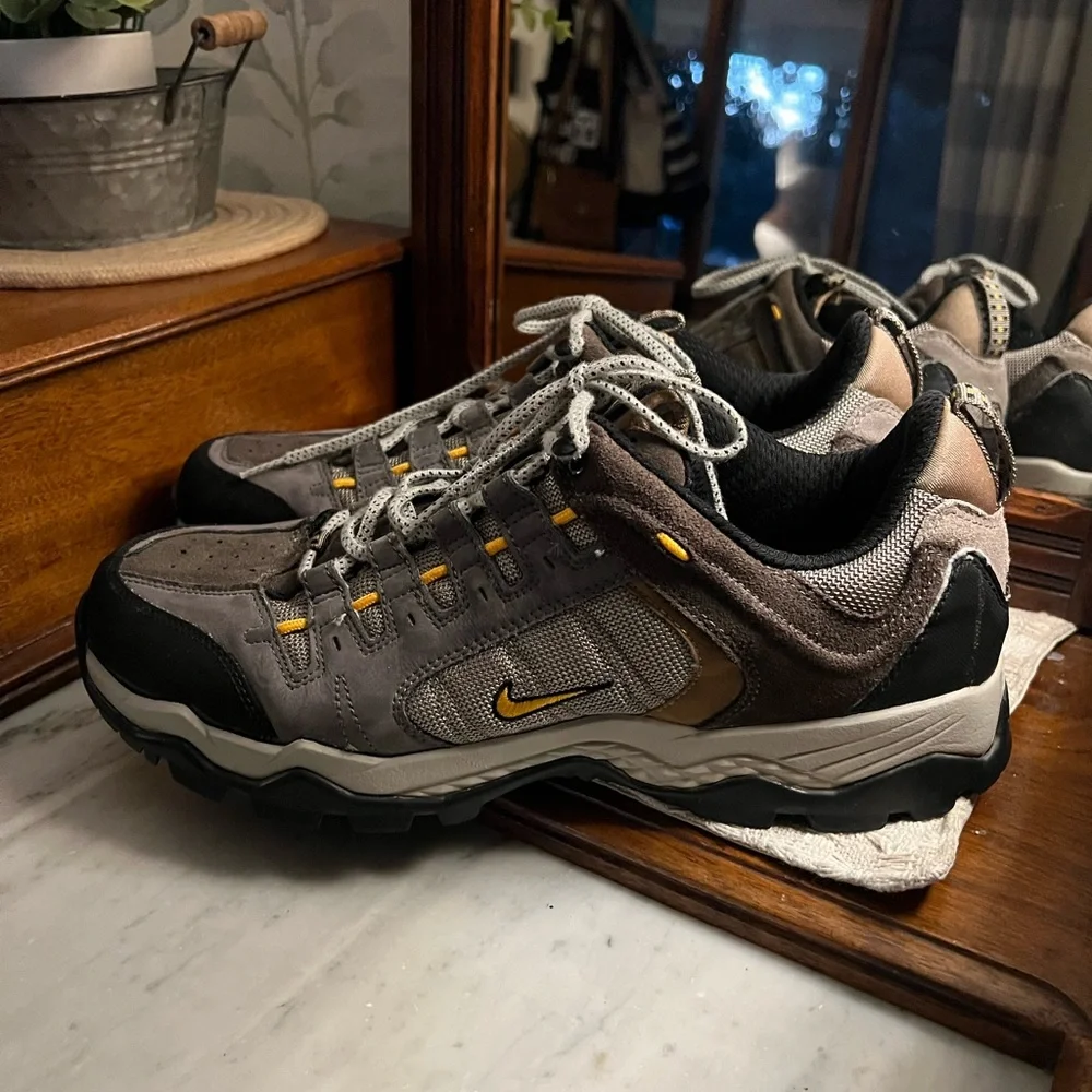 NIKE ACG *Vintage* Tengu II Gore-Tex Sneakers Grey Black Yellow Men's Size 14‎